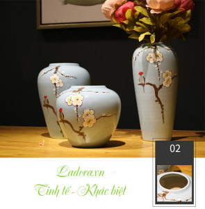 bình gốm thủ công hoa mai trắng tại ladora