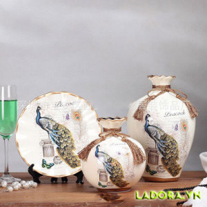 bình gốm chim công trang trí phòng khách rất đẹp