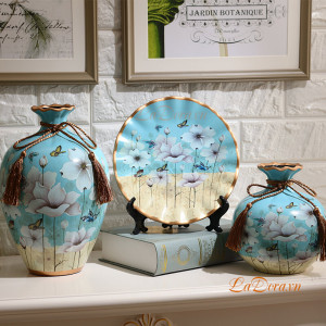 Bình gốm có thể làm quà tặng người thân, bạn bè