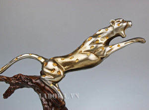 Gạt tàn báo đốm Đồ trang trí bàn làm việc, bàn phòng khách độc đáo