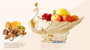 Đồ trang trí bàn ăn sang trọng và đẳng cấp đĩa đựng trái cây chim công tại ladora.com.vn