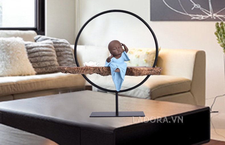 tượng trang trí phòng khách tại ladora shop