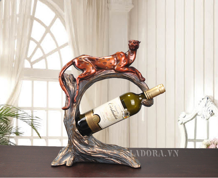 Kệ rượu vang báo đốm tại LaDora.vn