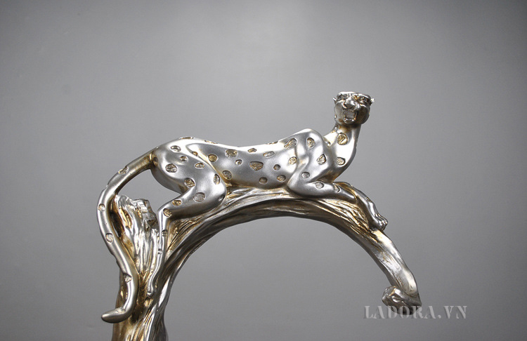 Kệ đựng rượu đẹp báo đốm tại LaDora