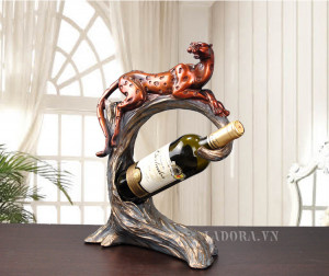 Kệ rượu vang báo đốm tại LaDora.vn