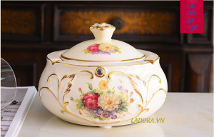 Trang trí bàn ăn đẹp với Ladora.vn