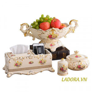 Trang trí bàn ăn đẹp với Ladora.vn