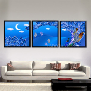 Tranh treo tường chim công trang trí tại Ladora.vn