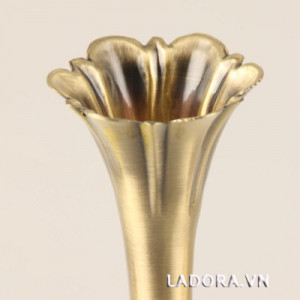 bình hoa cổ điển tại Ladora.vn