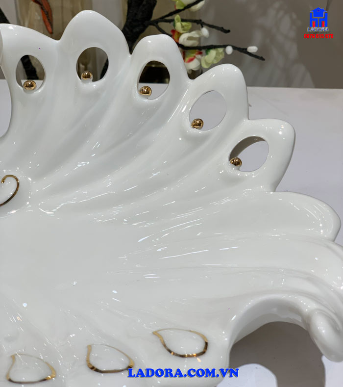 đĩa chất liệu gốm sứ cao cấp