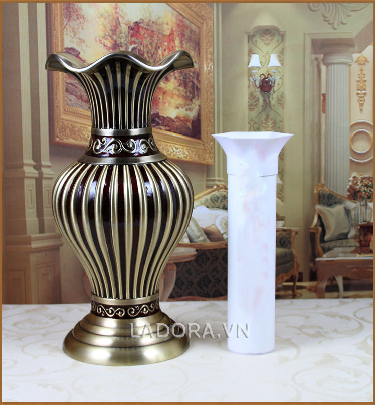 bình hoa cổ điển tại Ladora Shop