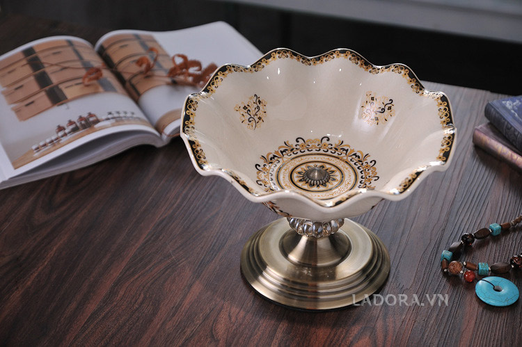 đĩa đựng trái cây trang trí bàn ăn gia đình sang trọng tại ladora.com.vn
