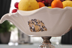 trang trí gì trên bàn ăn, hãy đến ladora.com.vn