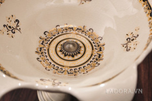 trang trí gì trên bàn ăn, hãy đến ladora.com.vn