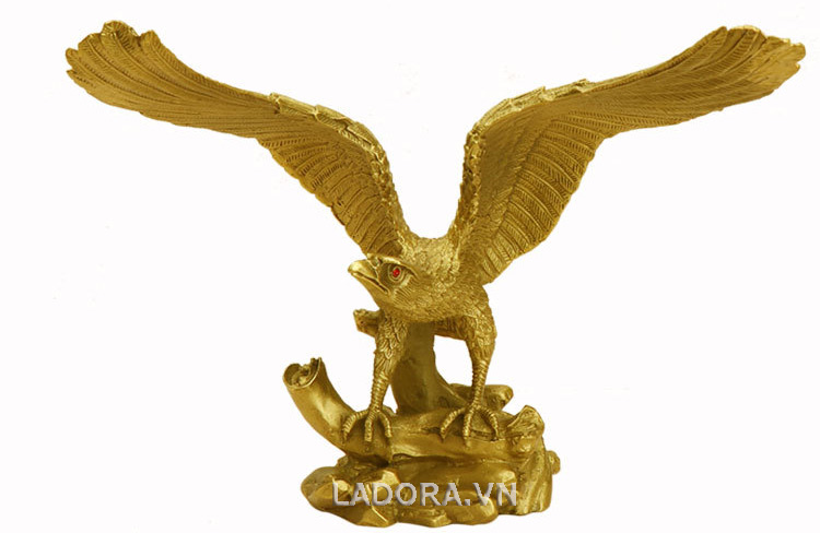 tượng con chim đại bàng tại ladora.com.vn