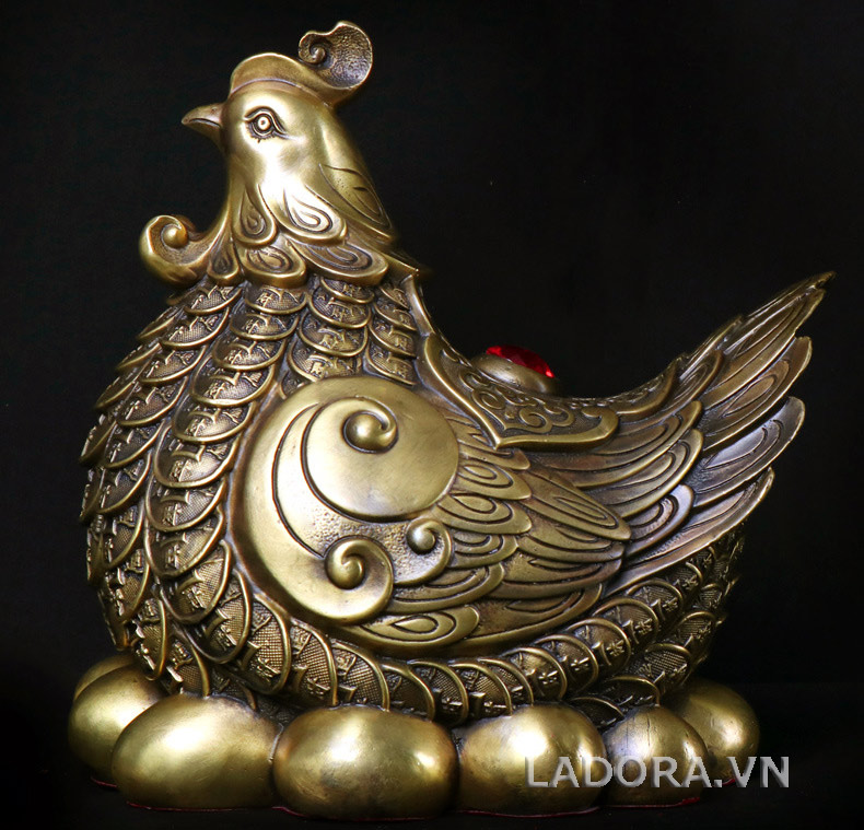 tượng 12 con giáp phong thủy cho gia chủ nữ tuổi Dậu