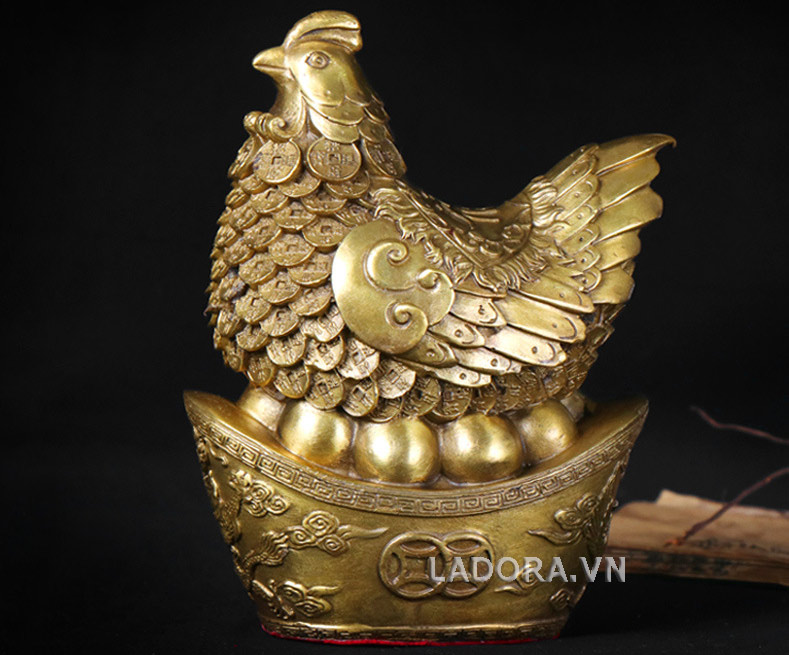 tượng gà tài lộc - gà ấp trứng vàng tại ladora shop