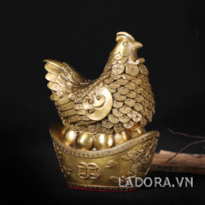 gà ấp trứng vàng trong phong thủy