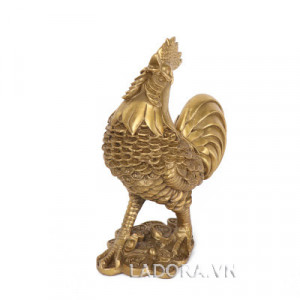 tượng gà phong thủy trang trí phòng khách tại ladora