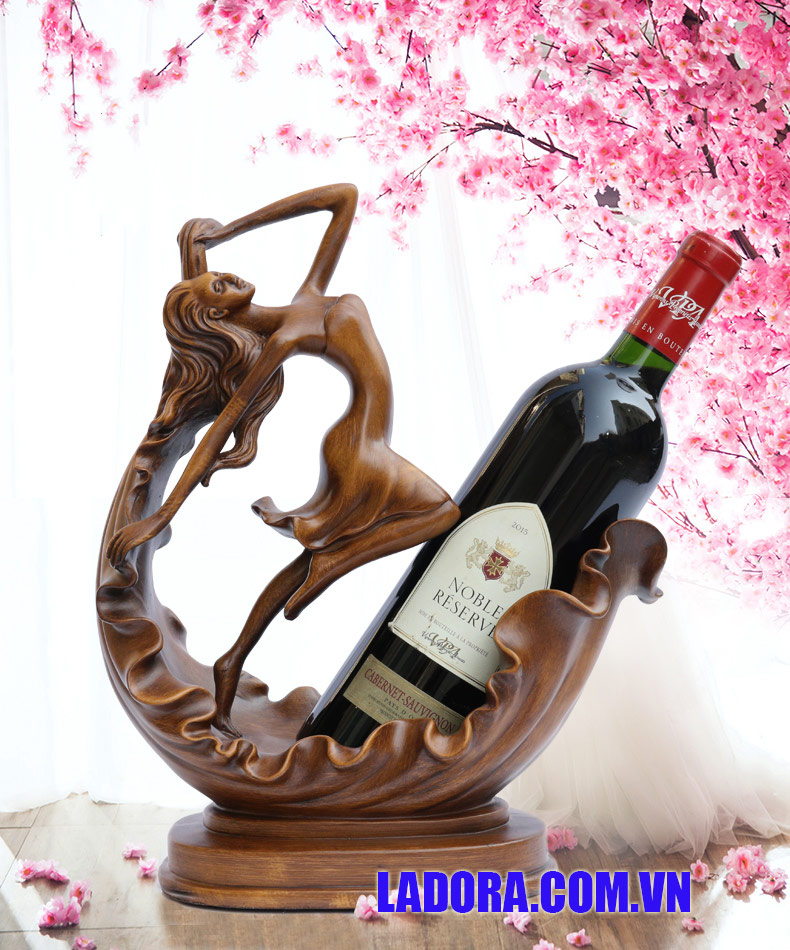 giá đựng rượu vang trang trí tại shop bán đồ trang trí nhà ở hà nội ladora