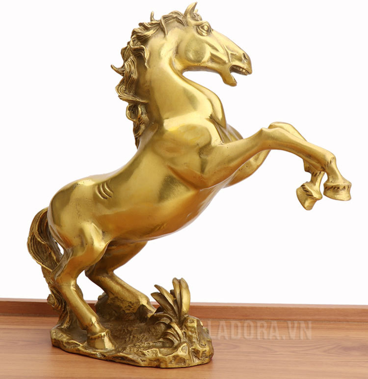 tượng ngựa với ý nghĩa mã đáo thành công