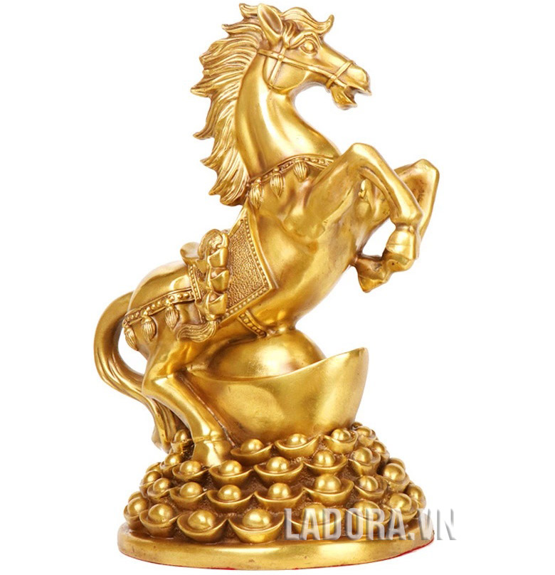 cách bài trí tượng ngựa trong nhà