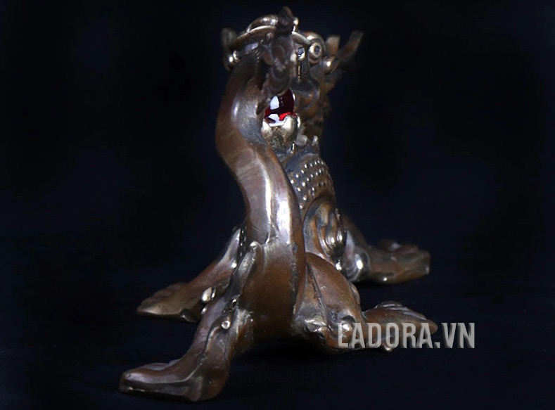 bài trí tượng rồng phong thủy cùng ladora