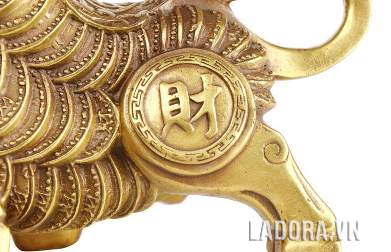 tượng trâu có tác dụng rất lớn cho các nhà kinh doanh - ladora shop