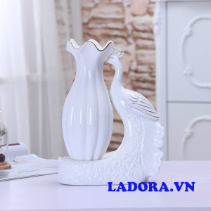 mặt sau bình gốm con chim công tại shop bán đồ trang trí nhà ở hà nội ladora