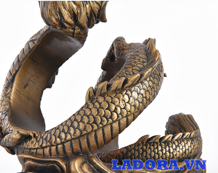 kệ rượu vang đẹp tại ladora shop