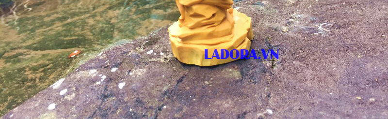 tượng có thể trang trí trên bàn làm việc, phòng khách - ladora shop bán đồ trang trí nhà