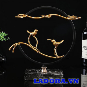 giá treo ly tinh tế và sang trọng tại shop trang trí ladora ở hà nội