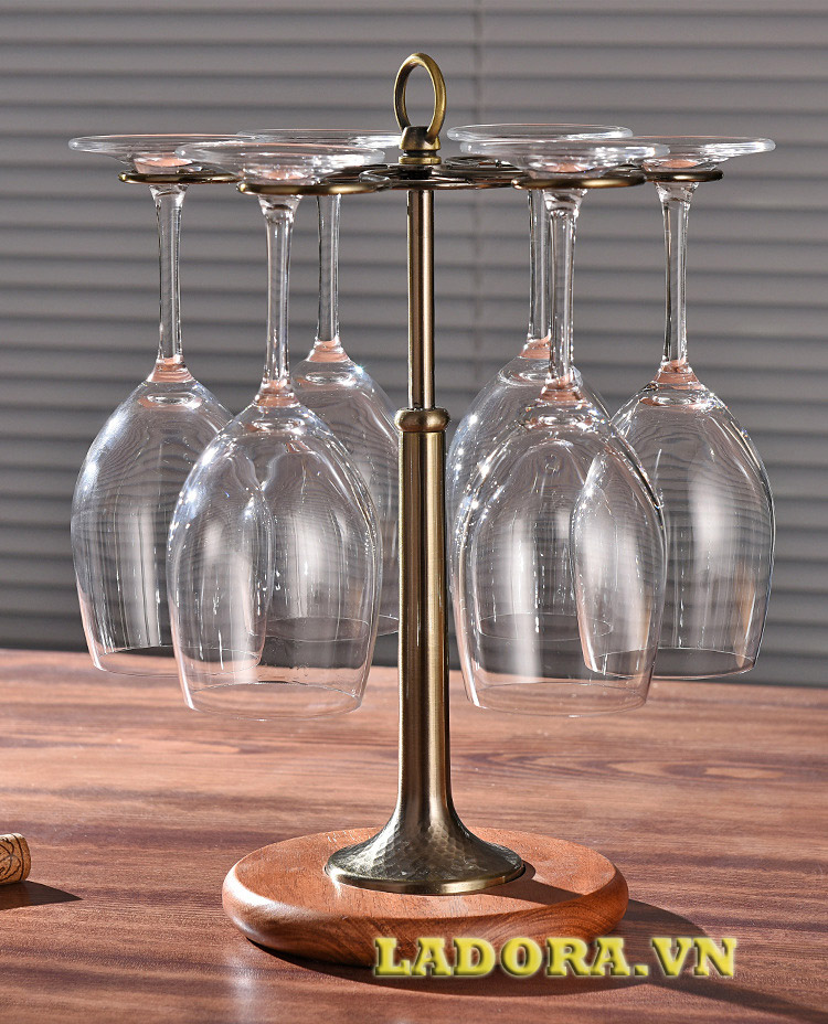 giá có màu vàng đồng tại ladora shop bán đồ decor đẹp