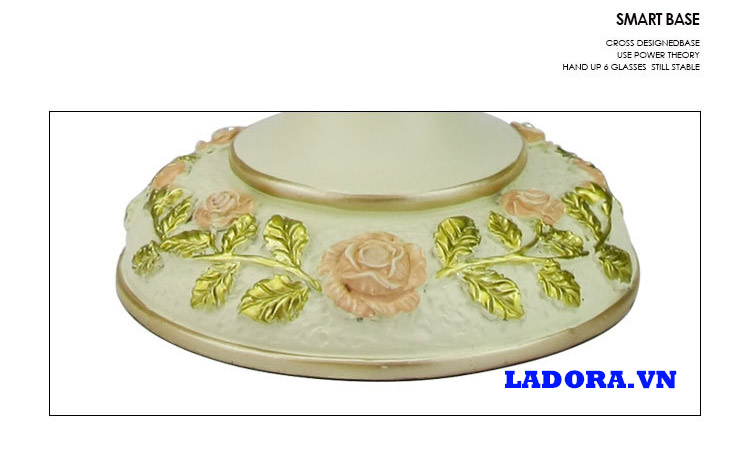 giá treo ly làm không gian thêm sang trọng và nổi bật - ladora shop bán đồ trang trí nhà đẹp