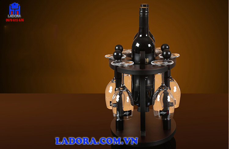 giá treo ly rượu vang đẹp và sang trọng