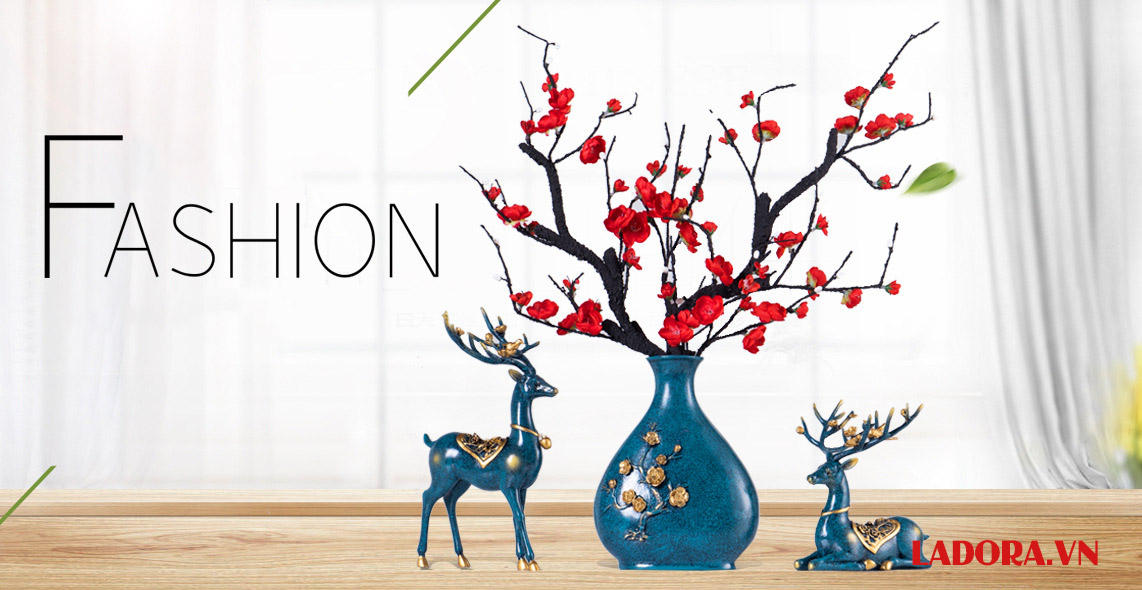 hươu và hoa trang trí phòng khách rất nổi bật - shop bán đồ trang trí nhà đẹp ladora