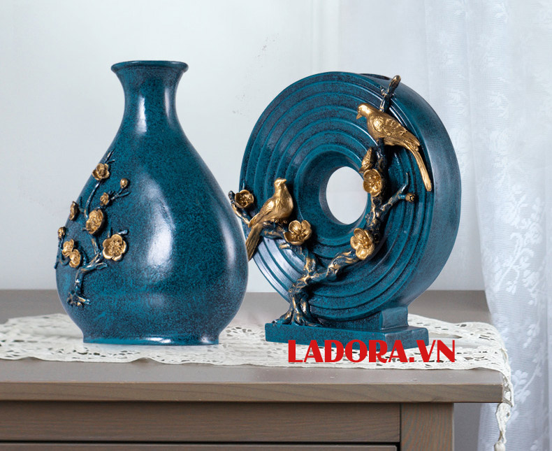 bình hoa và đĩa mặt trời tại shop bán đồ trang trí nhà đẹp ladora