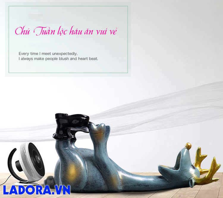 kệ rượu chú tuần lộc vui vẻ - ladora shop bán đồ trang trí nội thất nhà đẹp