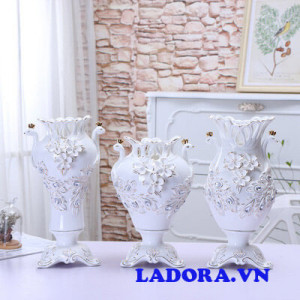 lọ hoa gốm sứ chim công tại ladora shop bán đồ trang trí nhà ở hà nội
