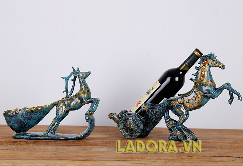 kệ rượu vang trang trí phòng khách đẹp - cửa hàng bán đồ trang trí nội thất ladora