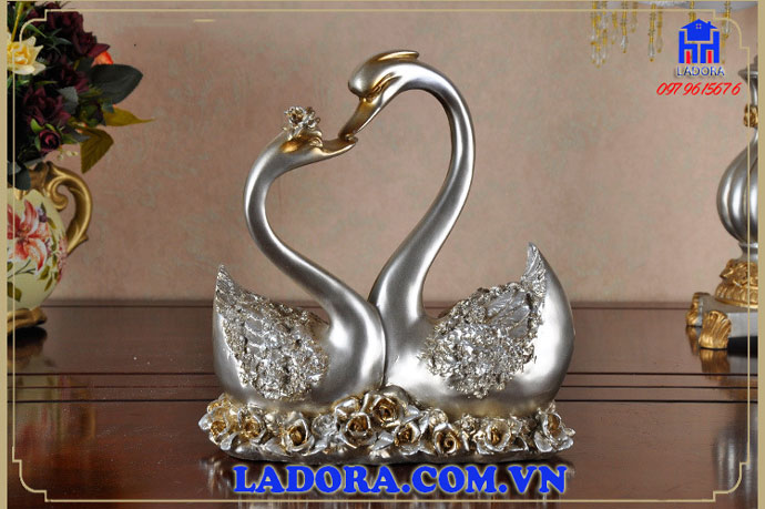 quà tặng vợ, quà tặng bạn gái với tượng chim thiên nga