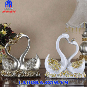 quà mừng cưới đôi chim thiên nga cho bạn thân ý nghĩa