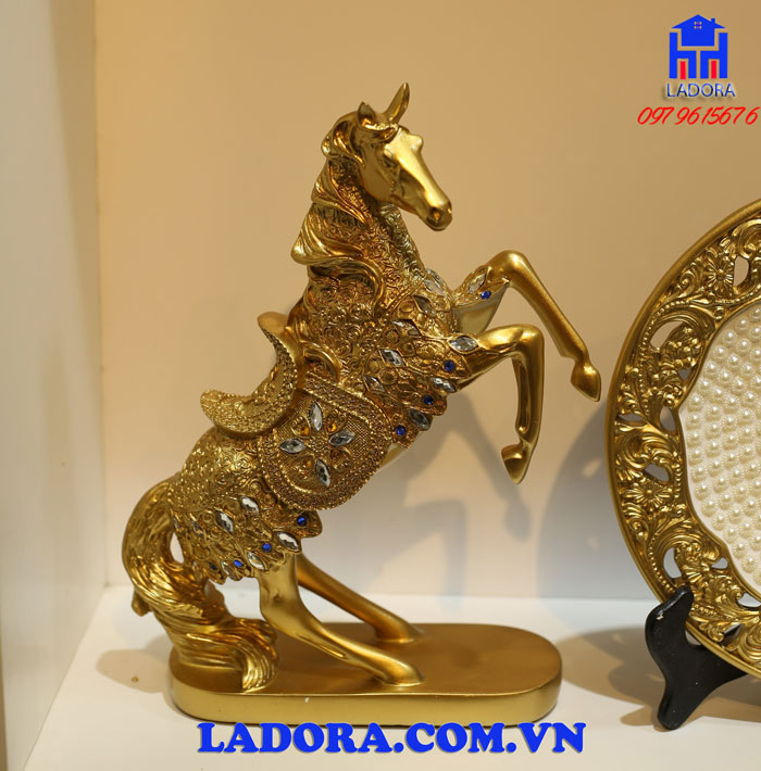 hình ảnh chi tiết tượng ngựa phong thủy tại ladora