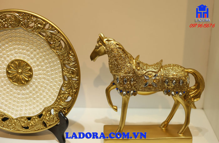 tượng ngựa không thể thiếu cho người tuổi ngựa