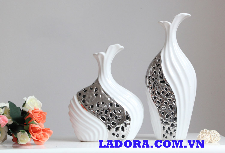 quà tặng đẹp với bình hoa gốm sứ tại ladora.com.vn