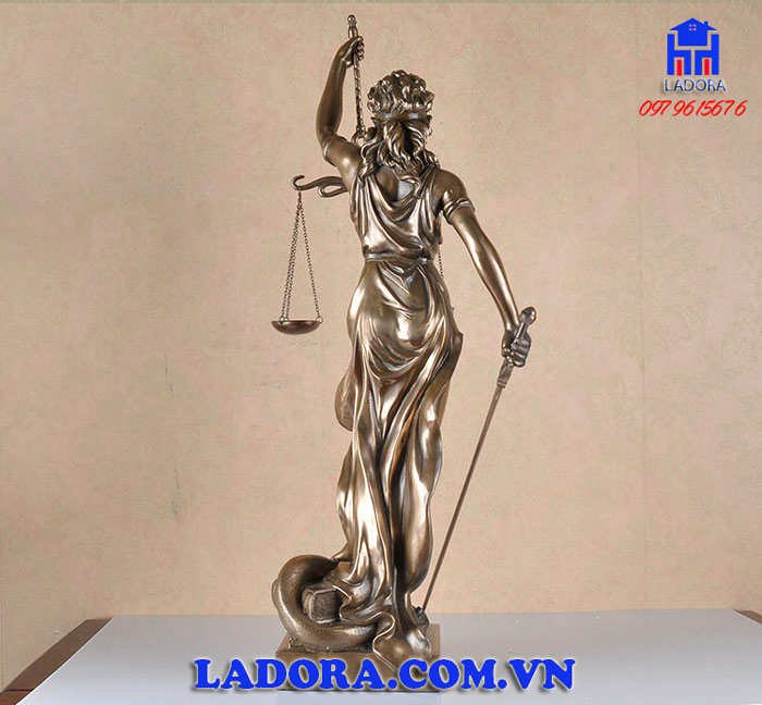 đồ decor đẹp tượng nữ thần công lý