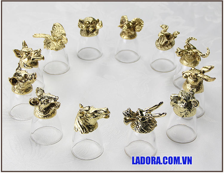 bộ ly rượu 12 con giáp đại diện cho tuổi mỗi người - ladora shop ở hà nội