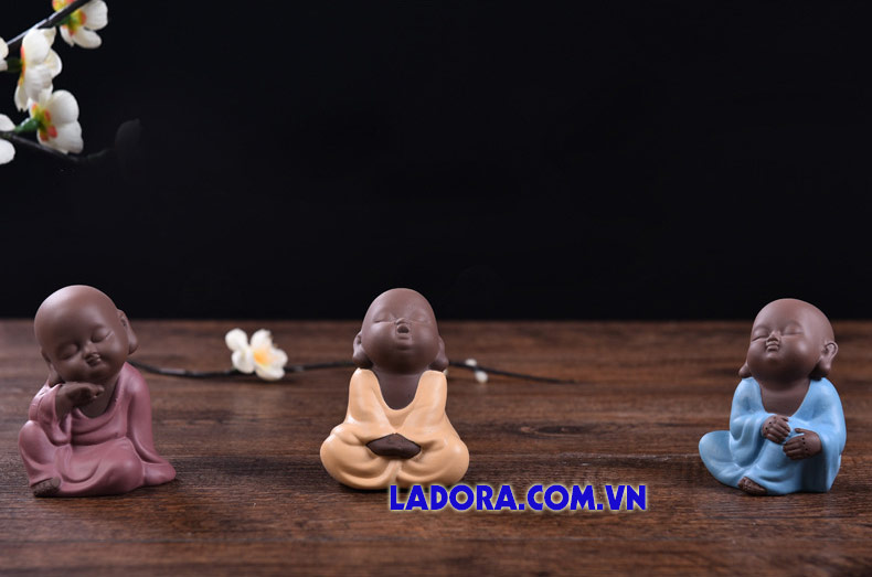 tượng chú tiểu ngủ gật tại ladora shop ở hà nội