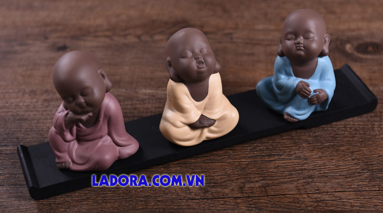 tượng chú tiểu ngủ gật tại ladora shop ở hà nội