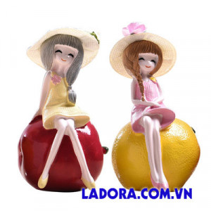 tượng các cô gái ở ladora shop